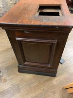 Panelled Solid Counter (4 of 8) Panelled Solid Counter (4 of 8)