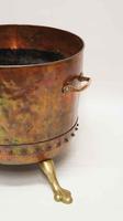 Large Victorian studded copper fireside log bucket or planter on brass feet (2 of 6) Large Victorian studded copper fireside log bucket or planter on brass feet (2 of 6)