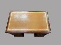 Late Victorian Small Mahogany Desk (3 of 4) Late Victorian Small Mahogany Desk (3 of 4)