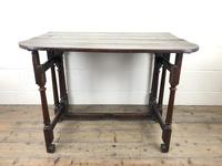 Early 18th Century Oak Gateleg Table (4 of 11) Early 18th Century Oak Gateleg Table (4 of 11)