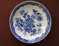 18th Century Liverpool Saucer - 'Three Stamens' pattern by J J or S Pennington (4 of 4) 18th Century Liverpool Saucer - 'Three Stamens' pattern by J J or S Pennington (4 of 4)