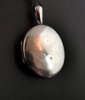 Victorian Silver Locket, Mourning, Monogrammed (5 of 11) Victorian Silver Locket, Mourning, Monogrammed (5 of 11)