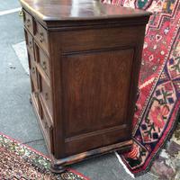 Late 17th Century Oak & Elm Chest of Drawers (3 of 6) Late 17th Century Oak & Elm Chest of Drawers (3 of 6)