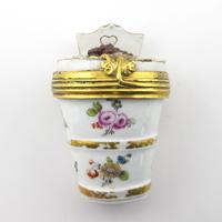 18th Century Meissen Porcelain Patch / Beauty Spot Box c.1750 (1 of 10)