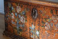 19th century painted pine coffer with floral artwork to the front (4 of 19) 19th century painted pine coffer with floral artwork to the front (4 of 19)