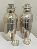 Pair of Decorative Art Deco Style Silver Snowmen Cocktail Shakers (22 of 42) Pair of Decorative Art Deco Style Silver Snowmen Cocktail Shakers (22 of 42)