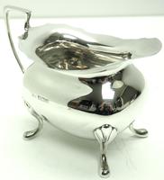 Impressive 5 Piece Silver Tea & Coffee Set Walker & Hall Sheffield 1917 (7 of 17) Impressive 5 Piece Silver Tea & Coffee Set Walker & Hall Sheffield 1917 (7 of 17)