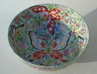 Antique Chinese Porcelain Bowl with Butterflies Famille Rose (5 of 12) Antique Chinese Porcelain Bowl with Butterflies Famille Rose (5 of 12)