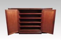 George III Figured Mahogany Linen Press (7 of 12) George III Figured Mahogany Linen Press (7 of 12)