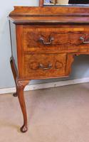 Burr Walnut Queen Anne Style Triple Mirror Dressing Table (12 of 13) Burr Walnut Queen Anne Style Triple Mirror Dressing Table (12 of 13)
