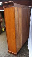 1900's Large Mahogany Mirrored 3 Door Wardrobe with Slides. (5 of 6) 1900's Large Mahogany Mirrored 3 Door Wardrobe with Slides. (5 of 6)