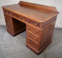 Victorian Mahogany Twin Pedestal Desk (8 of 9) Victorian Mahogany Twin Pedestal Desk (8 of 9)