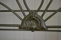 Antique Victorian Brass & Iron King Size 5ft Bedstead (4 of 14) Antique Victorian Brass & Iron King Size 5ft Bedstead (4 of 14)