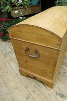 Wow! Big! Old Pine Domed Blanket Box / Chest / Trunk - We Deliver! (4 of 10) Wow! Big! Old Pine Domed Blanket Box / Chest / Trunk - We Deliver! (4 of 10)