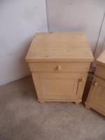 Lovely Pair of Art Deco Pine Bedside Cabinets to wax / paint (4 of 7) Lovely Pair of Art Deco Pine Bedside Cabinets to wax / paint (4 of 7)