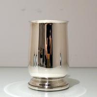 Early 20th Century Modern George V Sterling Silver Pint Mug Birmingham 1934 Elkington & Co (3 of 7) Early 20th Century Modern George V Sterling Silver Pint Mug Birmingham 1934 Elkington & Co (3 of 7)