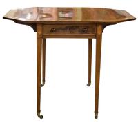 A George III Mahogany Satinwood Table (8 of 8) A George III Mahogany Satinwood Table (8 of 8)