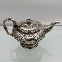 Antique George IV Sterling Silver Teapot London 1824 John Craddock & William Reid (3 of 11) Antique George IV Sterling Silver Teapot London 1824 John Craddock & William Reid (3 of 11)