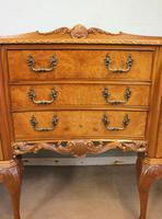 Burr Walnut Queen Anne Style Shaped Sideboard (7 of 13) Burr Walnut Queen Anne Style Shaped Sideboard (7 of 13)
