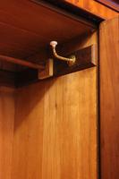 Antique Victorian Mahogany Triple Door Wardrobe (7 of 21) Antique Victorian Mahogany Triple Door Wardrobe (7 of 21)