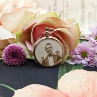 Vintage 9ct Rose Gold Photo Frame Locket Pendant (6 of 7) Vintage 9ct Rose Gold Photo Frame Locket Pendant (6 of 7)