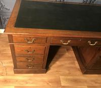 Edwardian Mahogany Pedestal Desk (3 of 5) Edwardian Mahogany Pedestal Desk (3 of 5)