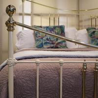 Wide Cast Iron & Brass Antique Bed in Cream (3 of 7) Wide Cast Iron & Brass Antique Bed in Cream (3 of 7)