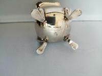 Charming Silver Pepper Pot (5 of 5) Charming Silver Pepper Pot (5 of 5)