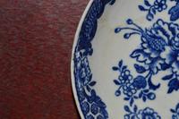 18th Century Liverpool Saucer - 'Three Stamens' pattern by J J or S Pennington (2 of 4) 18th Century Liverpool Saucer - 'Three Stamens' pattern by J J or S Pennington (2 of 4)