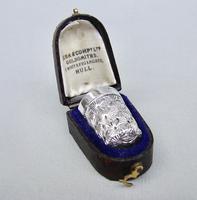 Cased Edwardian Silver Thimble by Henry Fowler, Birmingham 1905 (2 of 5) Cased Edwardian Silver Thimble by Henry Fowler, Birmingham 1905 (2 of 5)