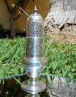 Rare 18th Century Robert Hennell l Solid Silver Vase Shape Sugar Caster / Sifter London 1785 (11 of 12) Rare 18th Century Robert Hennell l Solid Silver Vase Shape Sugar Caster / Sifter London 1785 (11 of 12)
