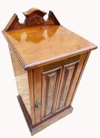 Good Quality Victorian Walnut Bedside Cabinet (3 of 5) Good Quality Victorian Walnut Bedside Cabinet (3 of 5)
