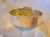 Vintage Sterling Silver Bangle 1978 Large Buckle Bracelet 7" Length 28.5 Grams (8 of 11) Vintage Sterling Silver Bangle 1978 Large Buckle Bracelet 7" Length 28.5 Grams (8 of 11)