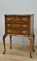 Pair of Queen Anne Style Walnut Bedside Chests Of Drawers (4 of 6) Pair of Queen Anne Style Walnut Bedside Chests Of Drawers (4 of 6)
