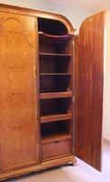 Quality Burr Walnut Triple Wardrobe c.1930 (6 of 15) Quality Burr Walnut Triple Wardrobe c.1930 (6 of 15)