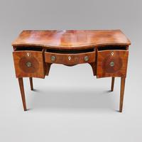 A Regency mahogany serpentine fronted sideboard (3 of 4) A Regency mahogany serpentine fronted sideboard (3 of 4)