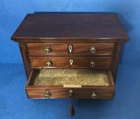 Victorian mahogany miniature chest of drawers (6 of 18) Victorian mahogany miniature chest of drawers (6 of 18)