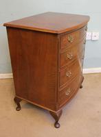 Small Burr Walnut Bow Front Chest Drawers (5 of 7) Small Burr Walnut Bow Front Chest Drawers (5 of 7)