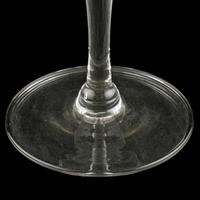 Set of Eight Champagne or Wine Glasses (2 of 7) Set of Eight Champagne or Wine Glasses (2 of 7)