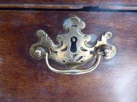 Neat English 18th Century Oak Chest of Drawers (11 of 11) Neat English 18th Century Oak Chest of Drawers (11 of 11)