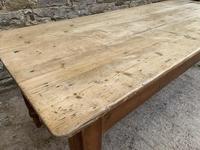 Large Antique Pine Farmhouse Table on Turned Legs (9 of 19) Large Antique Pine Farmhouse Table on Turned Legs (9 of 19)
