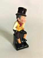 Vintage Royal Doulton Dickens Figure (2 of 5) Vintage Royal Doulton Dickens Figure (2 of 5)