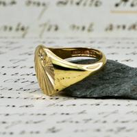The Vintage 1987 Sunrise Diamond Signet Ring (6 of 7) The Vintage 1987 Sunrise Diamond Signet Ring (6 of 7)