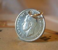 Vintage Pocket Watch Chain Fob 1948 Lucky Silver Sixpence Old 6d Coin Fob (2 of 8) Vintage Pocket Watch Chain Fob 1948 Lucky Silver Sixpence Old 6d Coin Fob (2 of 8)