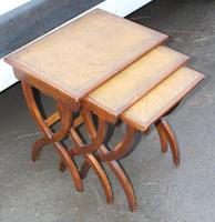 1960s Nest of 3 Mahogany Tables with Brown Leather Tops (3 of 6) 1960s Nest of 3 Mahogany Tables with Brown Leather Tops (3 of 6)