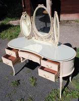 1960s White Dressing Table with Triple Mirror & Glass Top (3 of 4) 1960s White Dressing Table with Triple Mirror & Glass Top (3 of 4)