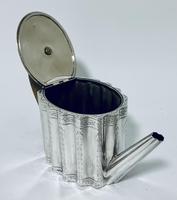 18th Century Georgian Solid Sterling Silver Teapot (13 of 16) 18th Century Georgian Solid Sterling Silver Teapot (13 of 16)