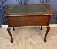 Edwardian Mahogany Knee Hole Desk (9 of 12) Edwardian Mahogany Knee Hole Desk (9 of 12)