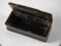 Early Victorian Horn Snuff Box (3 of 5) Early Victorian Horn Snuff Box (3 of 5)