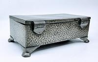 Antique Arts & Crafts Art Deco Hammered Pewter Cigarette Box (6 of 9) Antique Arts & Crafts Art Deco Hammered Pewter Cigarette Box (6 of 9)
